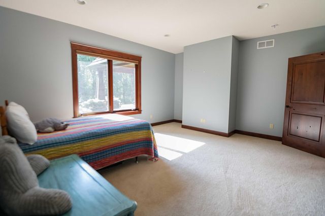 650 33rd Street NW, Austin, MN 55912