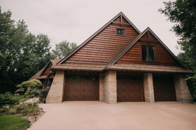 650 33rd Street NW, Austin, MN 55912