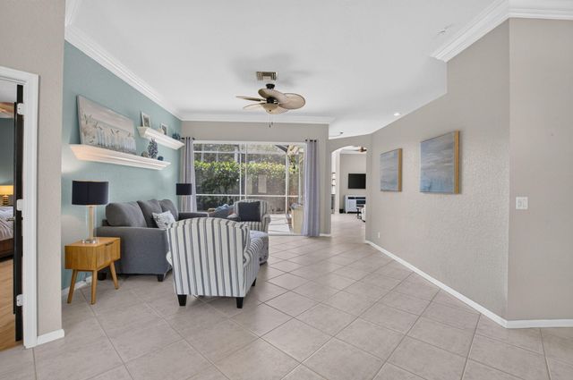 1365 E Barwick Ranch Circle, Delray Beach, FL 33445