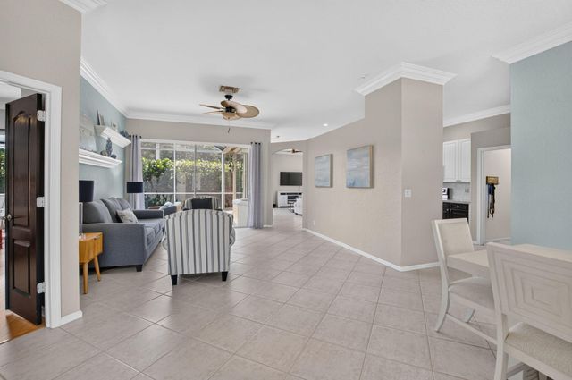 1365 E Barwick Ranch Circle, Delray Beach, FL 33445