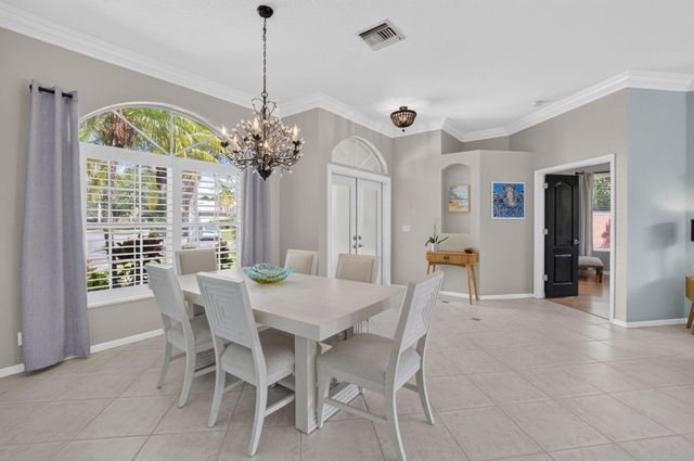 1365 E Barwick Ranch Circle, Delray Beach, FL 33445