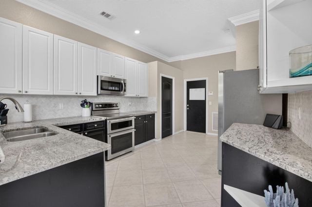 1365 E Barwick Ranch Circle, Delray Beach, FL 33445