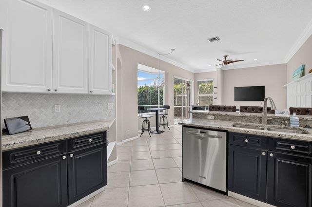 1365 E Barwick Ranch Circle, Delray Beach, FL 33445