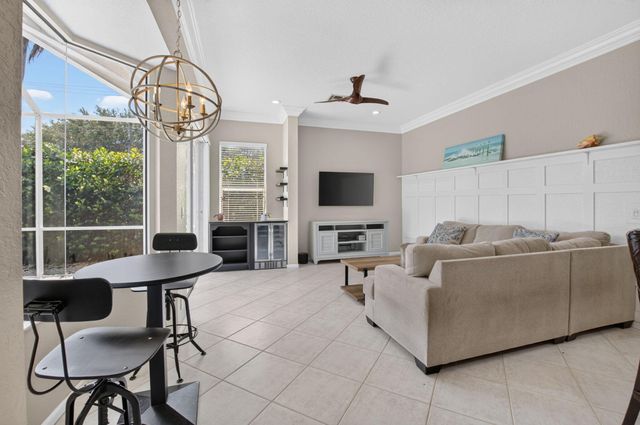 1365 E Barwick Ranch Circle, Delray Beach, FL 33445