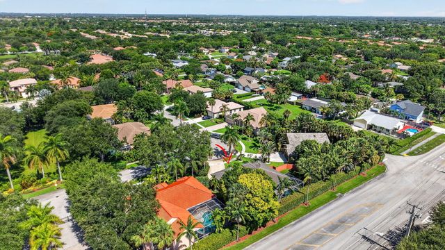 1365 E Barwick Ranch Circle, Delray Beach, FL 33445