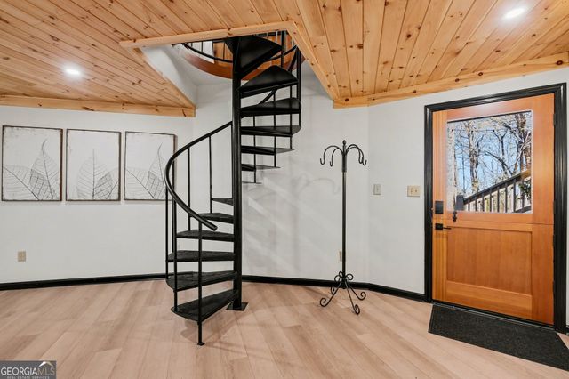 265 Pleasant Mountain Drive, Sky Valley, GA 30537