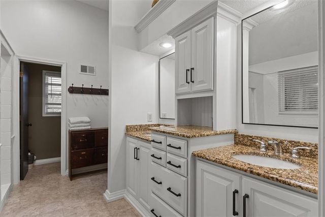 1450 E Orleans Drive, Olathe, KS 66062