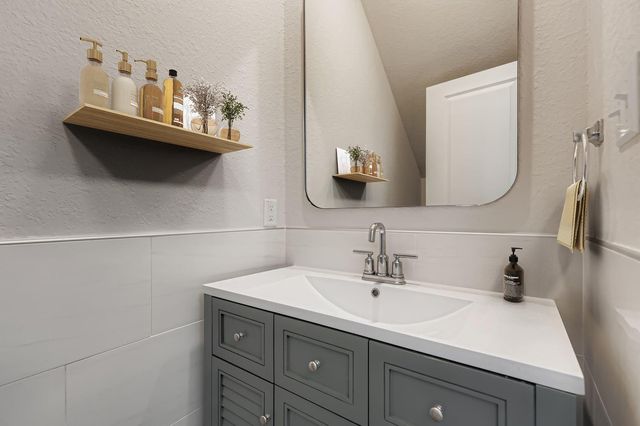 121 Morning Dawn LN, Georgetown, TX 78628