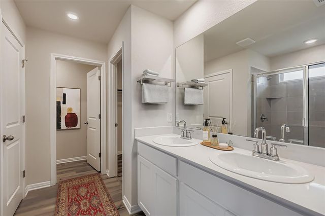 121 Morning Dawn LN, Georgetown, TX 78628