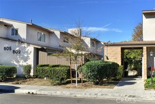 805 E Acacia Avenue F, Glendale, CA 91205