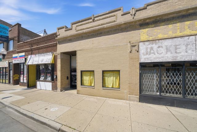 3348 W montrose Avenue, Chicago, IL 60618