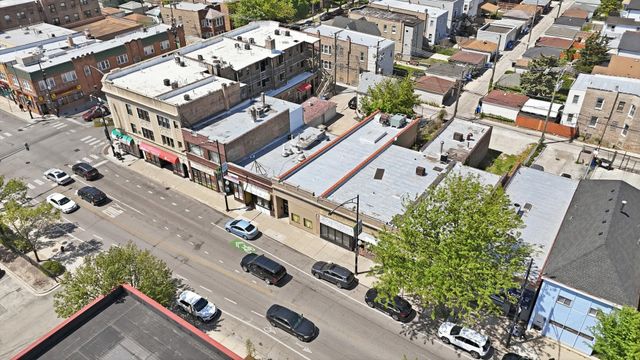 3348 W montrose Avenue, Chicago, IL 60618