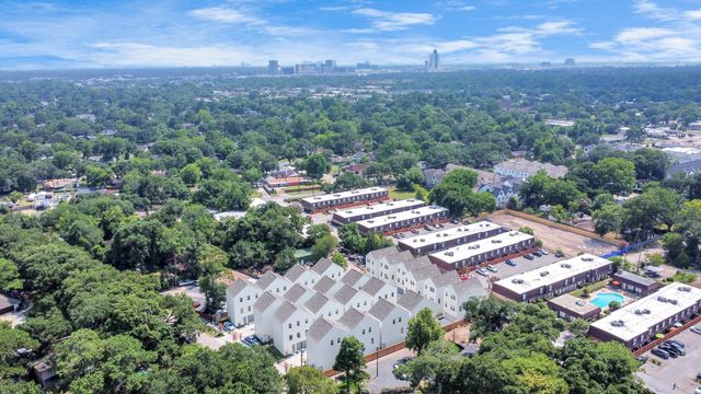 2011 E Bauer Drive, Houston, TX 77080