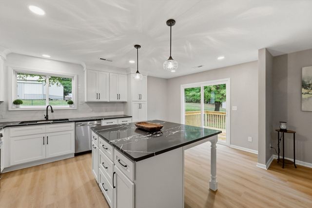 111 Sheppard Court, Georgetown, KY 40324