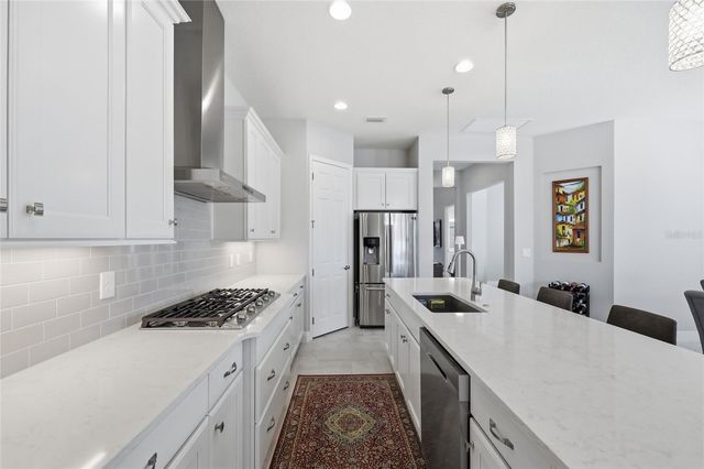 2154 WALLINGFORD LOOP, Mount Dora, FL 32757