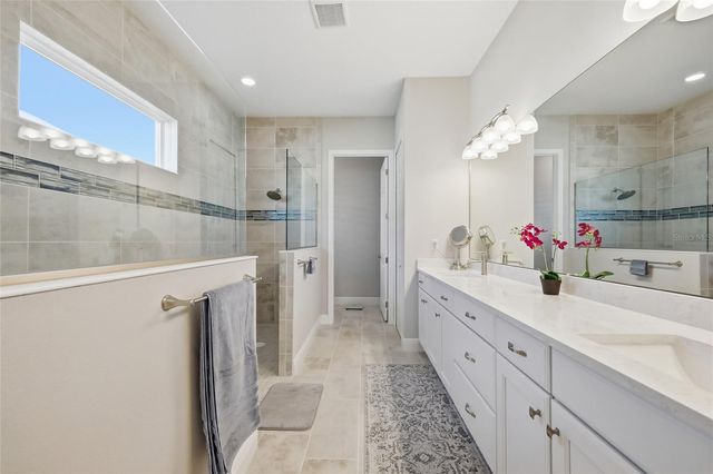 2154 WALLINGFORD LOOP, Mount Dora, FL 32757