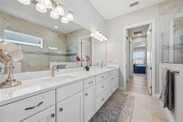 2154 WALLINGFORD LOOP, Mount Dora, FL 32757