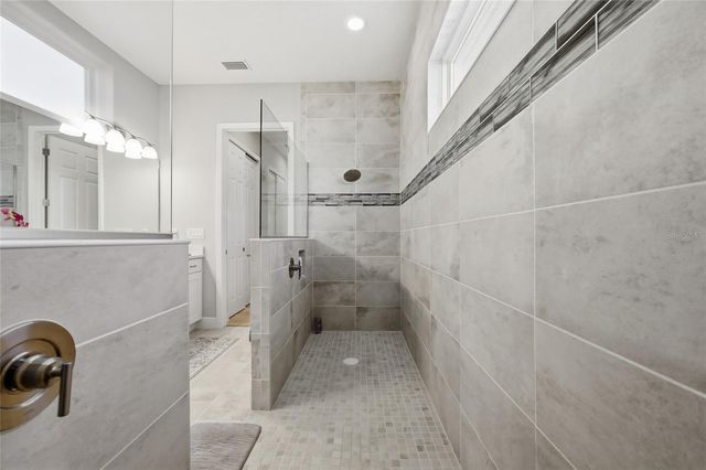 2154 WALLINGFORD LOOP, Mount Dora, FL 32757