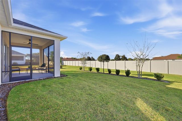 2154 WALLINGFORD LOOP, Mount Dora, FL 32757