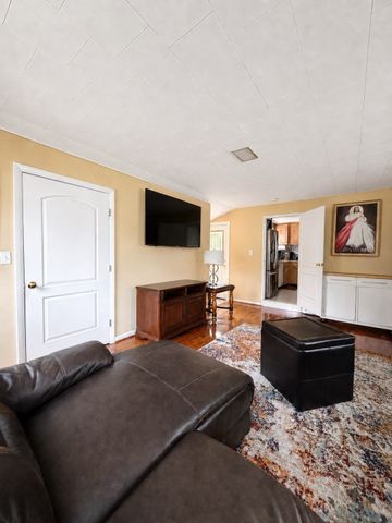 5 Louis Rd 0, Framingham, MA 01702