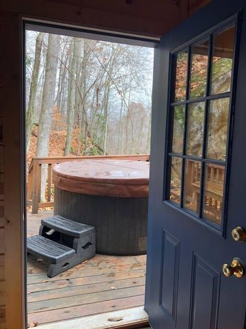 601 Twin Arch Road, Stanton, KY 40380