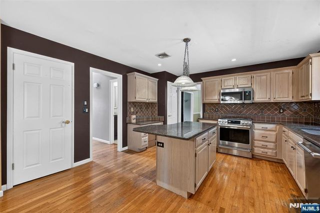 690 William Bliss Drive, New Milford, NJ 07646