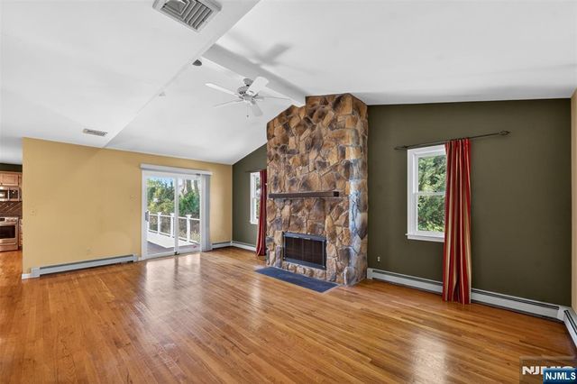 690 William Bliss Drive, New Milford, NJ 07646