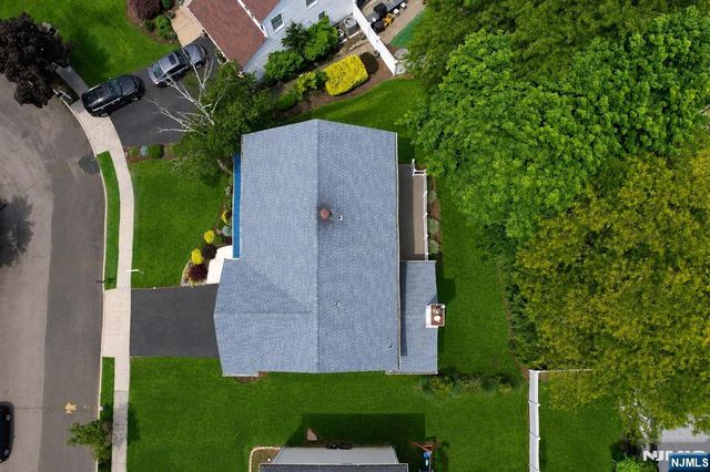 690 William Bliss Drive, New Milford, NJ 07646