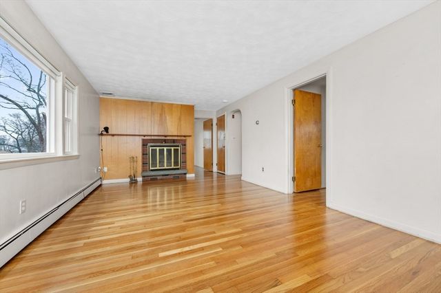 37 Upland Rd, Waltham, MA 02451