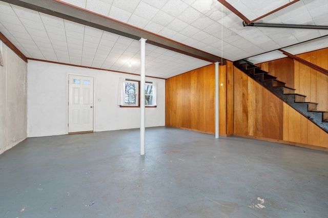 37 Upland Rd, Waltham, MA 02451