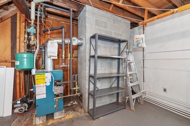 37 Upland Rd, Waltham, MA 02451