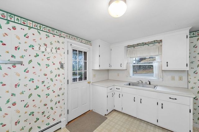 37 Upland Rd, Waltham, MA 02451