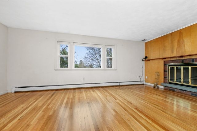 37 Upland Rd, Waltham, MA 02451