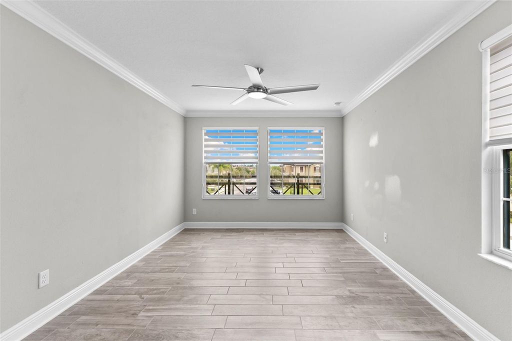 Image 16 of property listing at 11458 CROWNED SPARROW LANE, Tampa, FL 33626