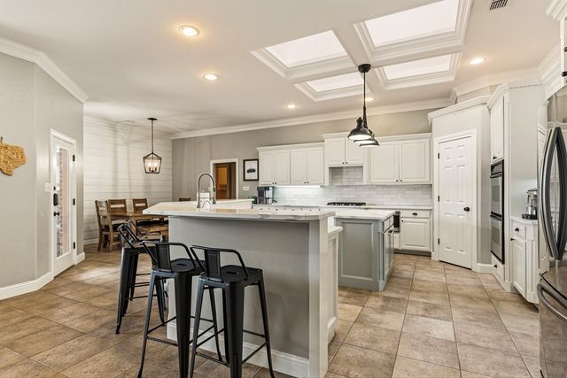 2013 Fringewood Dr, Midland, TX 79707