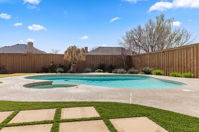 2013 Fringewood Dr, Midland, TX 79707