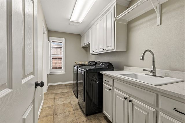 2013 Fringewood Dr, Midland, TX 79707