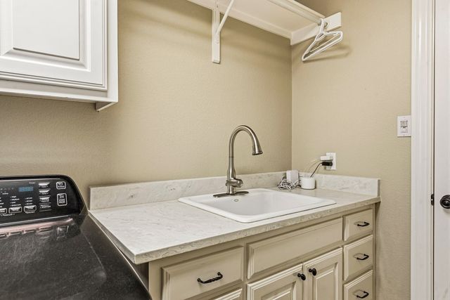 2013 Fringewood Dr, Midland, TX 79707