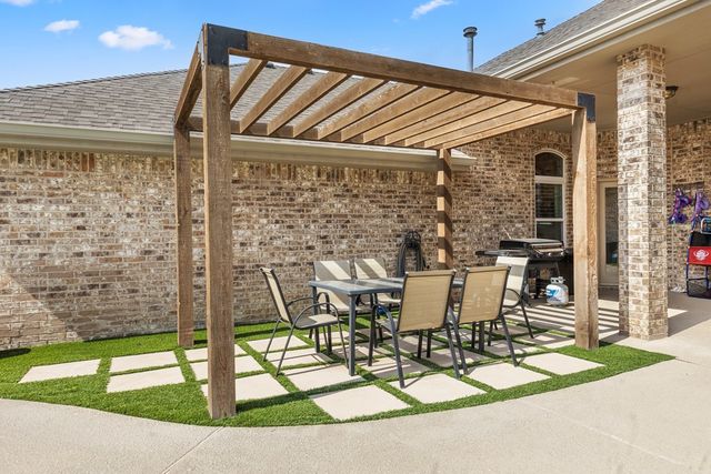 2013 Fringewood Dr, Midland, TX 79707