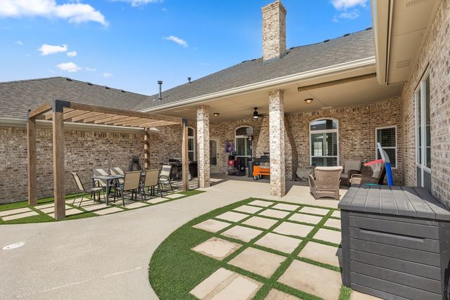 2013 Fringewood Dr, Midland, TX 79707