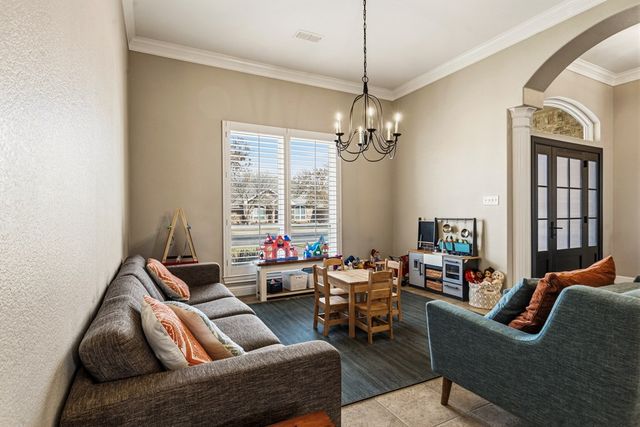 2013 Fringewood Dr, Midland, TX 79707