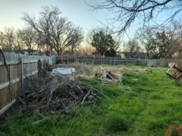 1001 S 16th ST, Waco, TX 76706