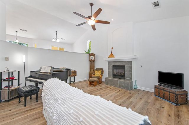 180 Fillmore, Colfax, CA 95713