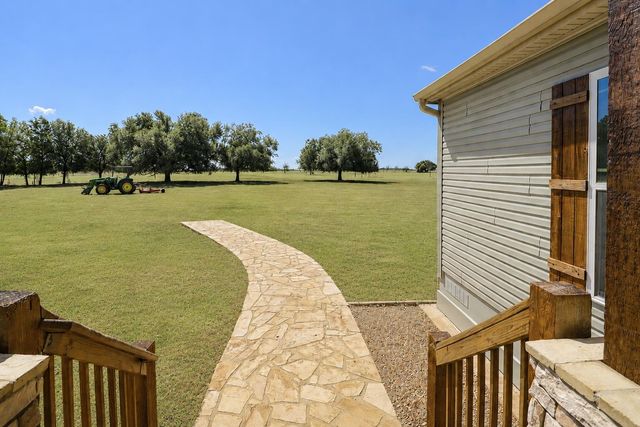 3995 COUNTY ROAD 405, Lexington, TX 78947