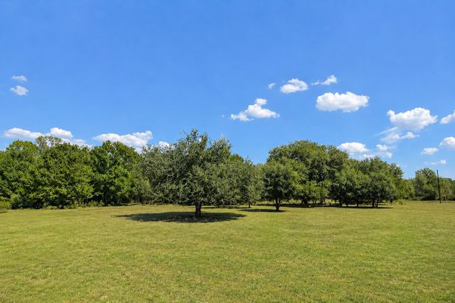 3995 COUNTY ROAD 405, Lexington, TX 78947