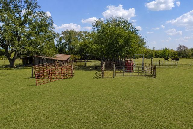 3995 COUNTY ROAD 405, Lexington, TX 78947