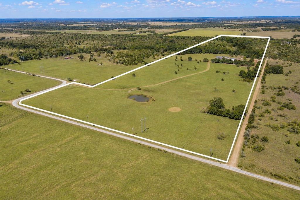 3995 COUNTY ROAD 405, Lexington, TX 78947