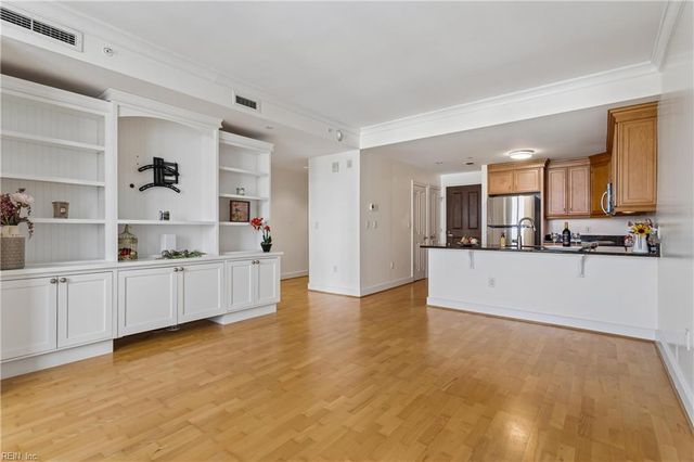4545 Commerce St Unit 1608, Virginia Beach, VA 23462