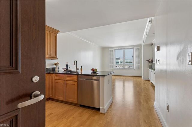 4545 Commerce St Unit 1608, Virginia Beach, VA 23462