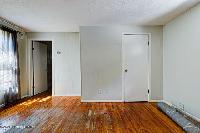 2123 Bradley Ave, Louisville, KY 40217